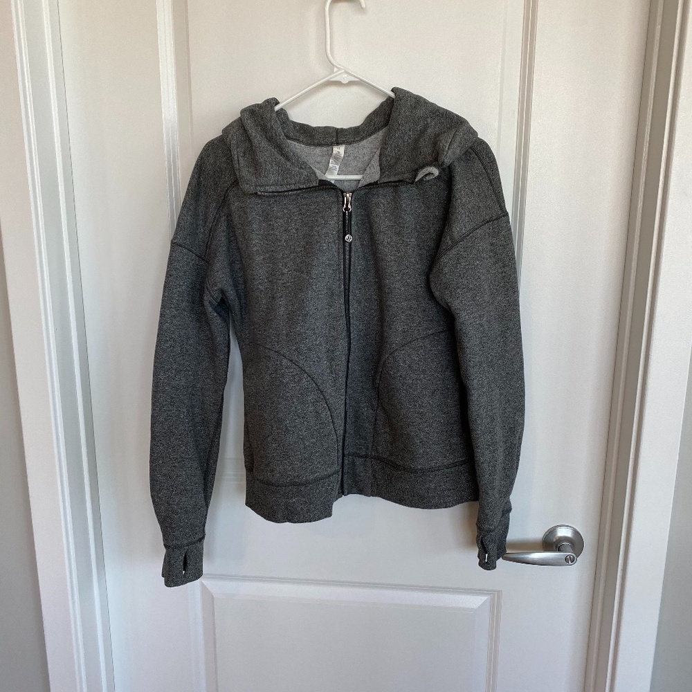 Lululemon grey sweatshirt, size 10!